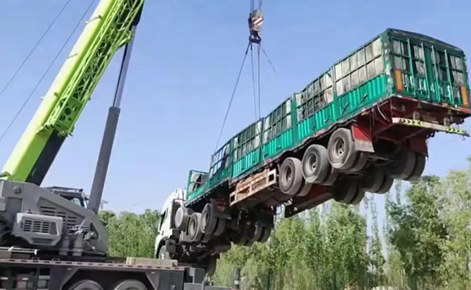 亭湖区道路脱困救援案例